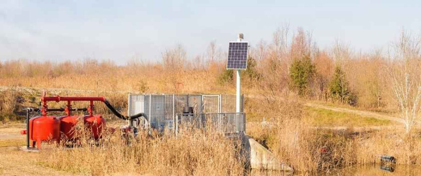 ¿Puede un panel solar hacer funcionar una bomba de agua?