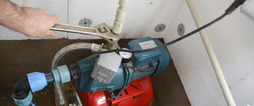 ¿Para qué sirve una bomba de agua en una casa?